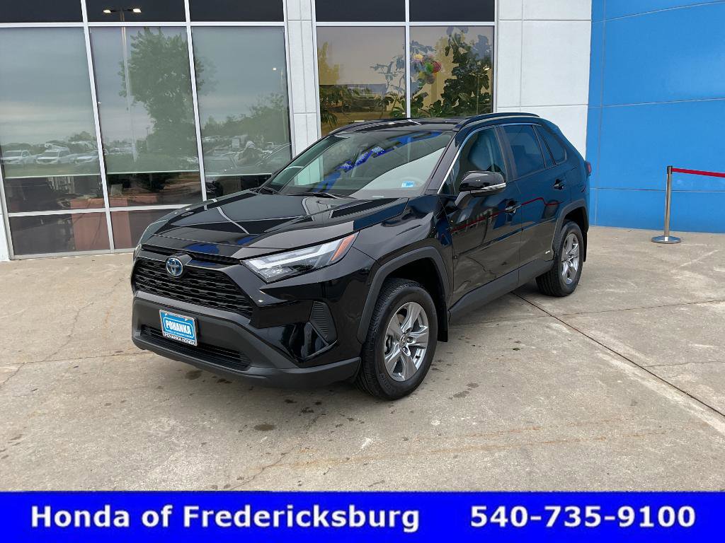 Used 2024 Toyota RAV4 XLE w/ Convenience Package AWD/4WD video 1