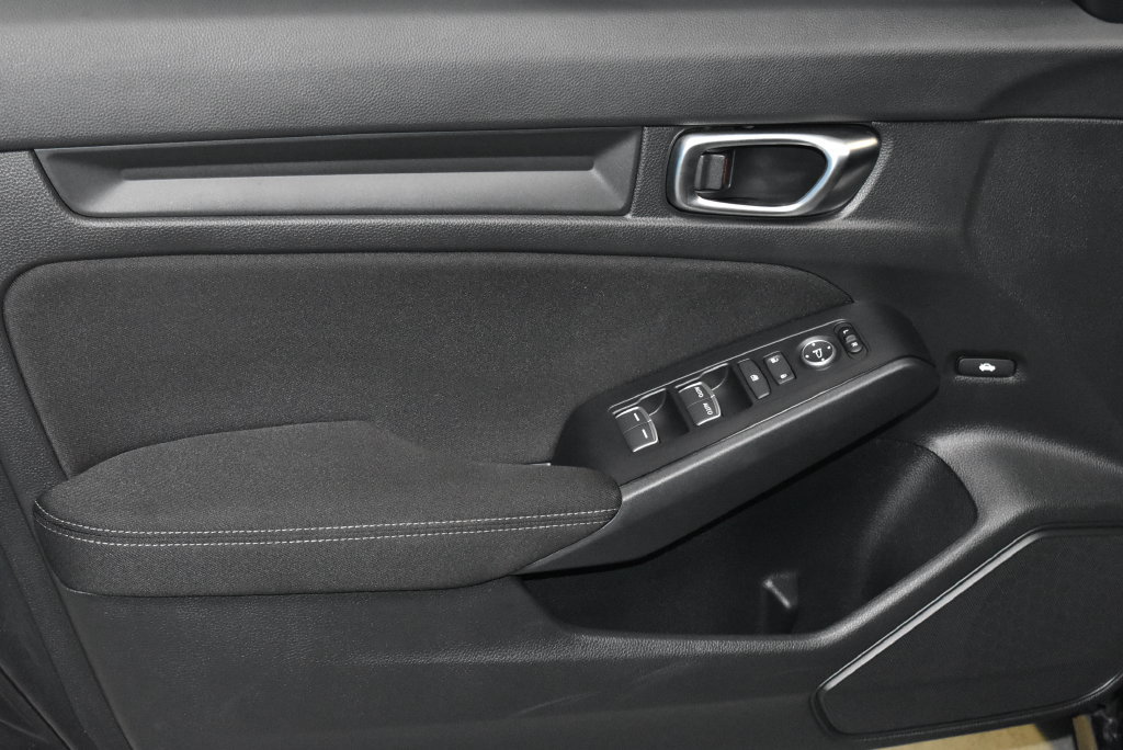 Used 2024 Honda Civic Sport image 4