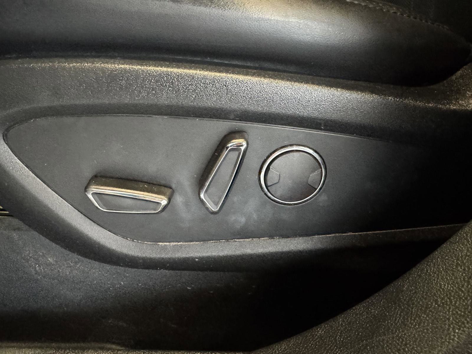 Used 2020 Lincoln Nautilus Reserve w/ Monochromatic Package image 21