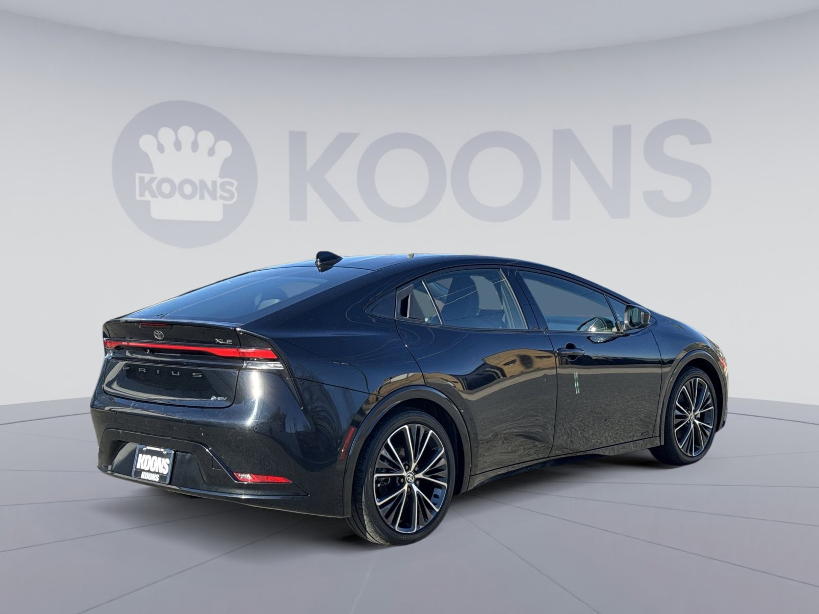 Used 2024 Toyota Prius XLE image 12