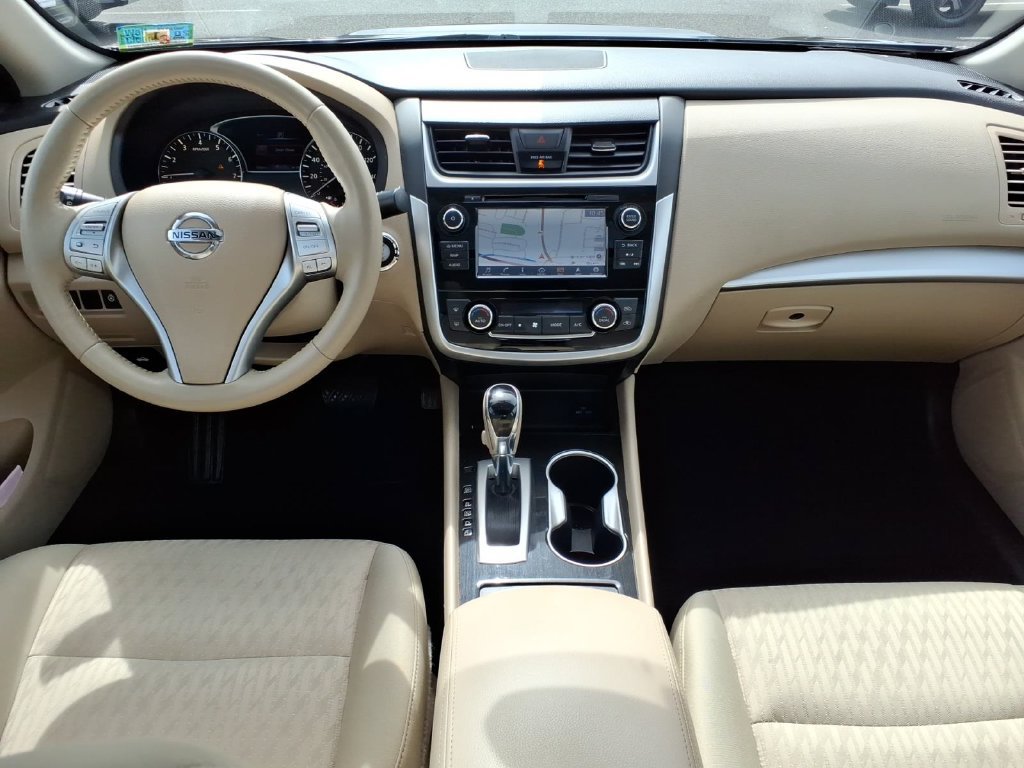 Used 2018 Nissan Altima 2.5 SV w/ 2.5 SV Technology Package FWD image 17