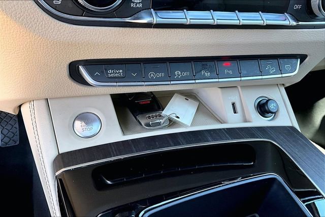 Used 2023 Audi Q5 2.0T Prestige w/ Prestige Package image 23