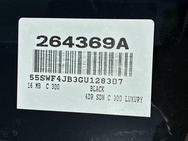 Used 2016 Mercedes-Benz C 300 Sedan image 32