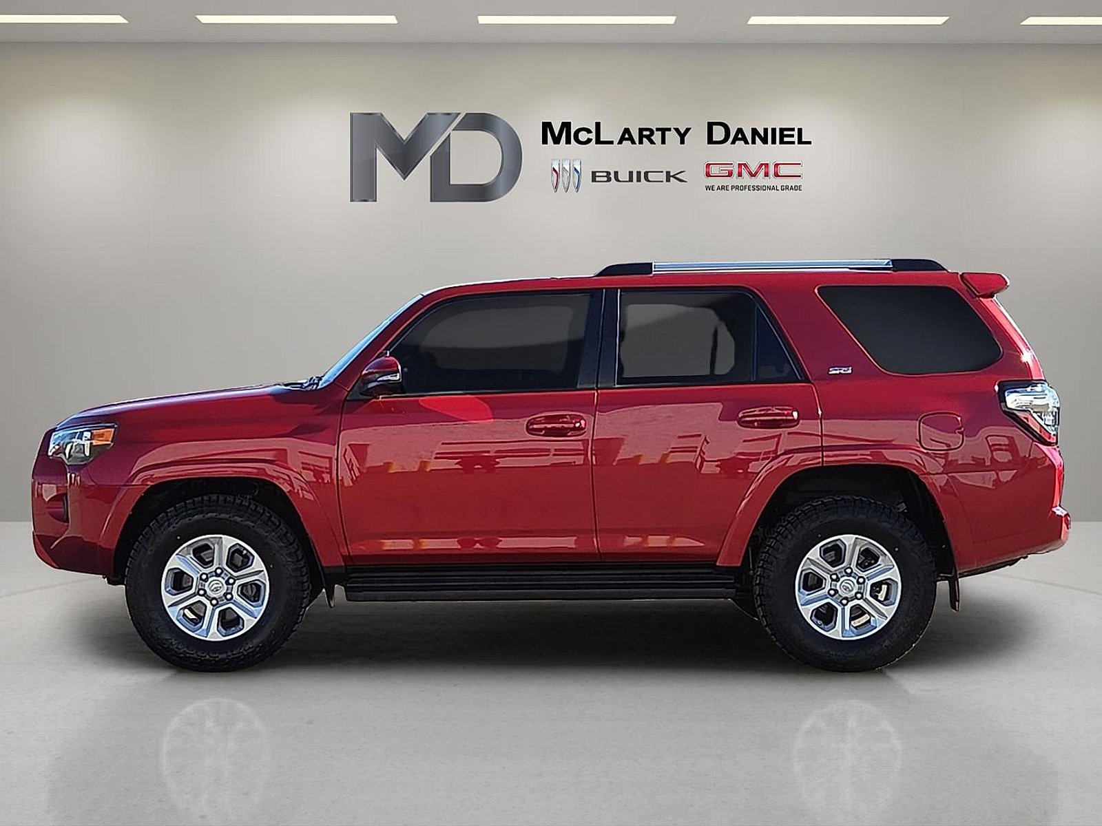 Used 2021 Toyota 4Runner SR5 Premium image 3
