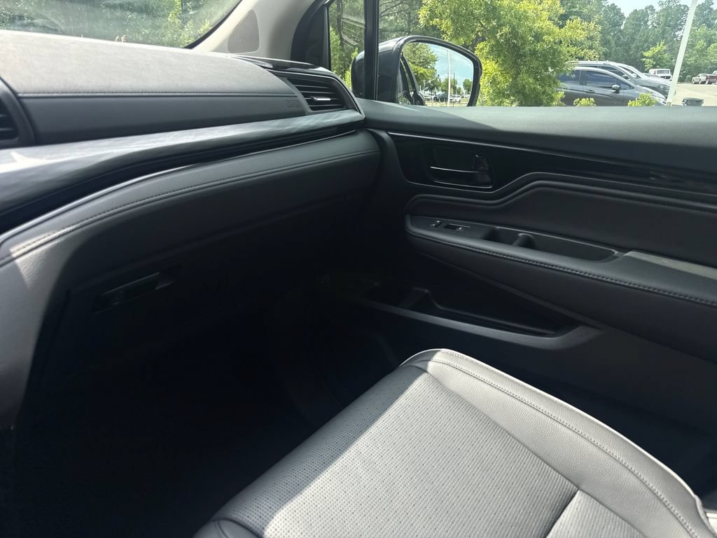 Used 2025 Honda Odyssey Elite image 17