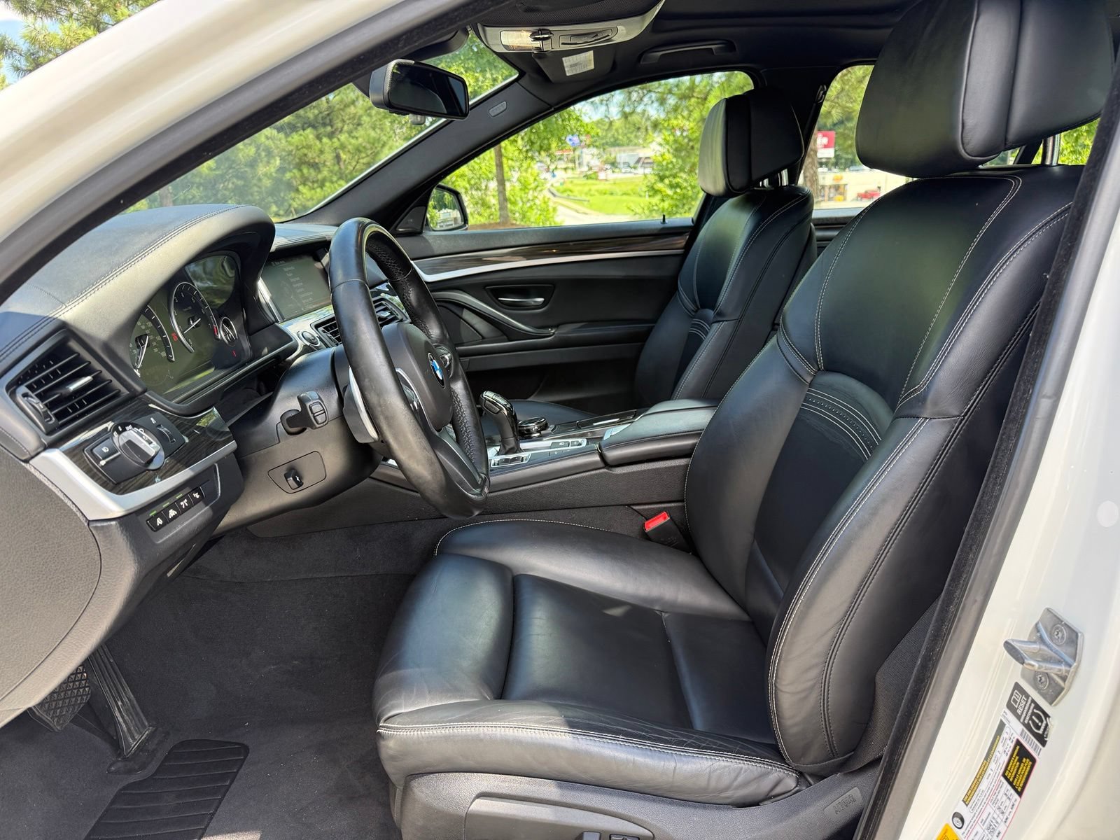 Used 2015 BMW 550i Sedan RWD image 36