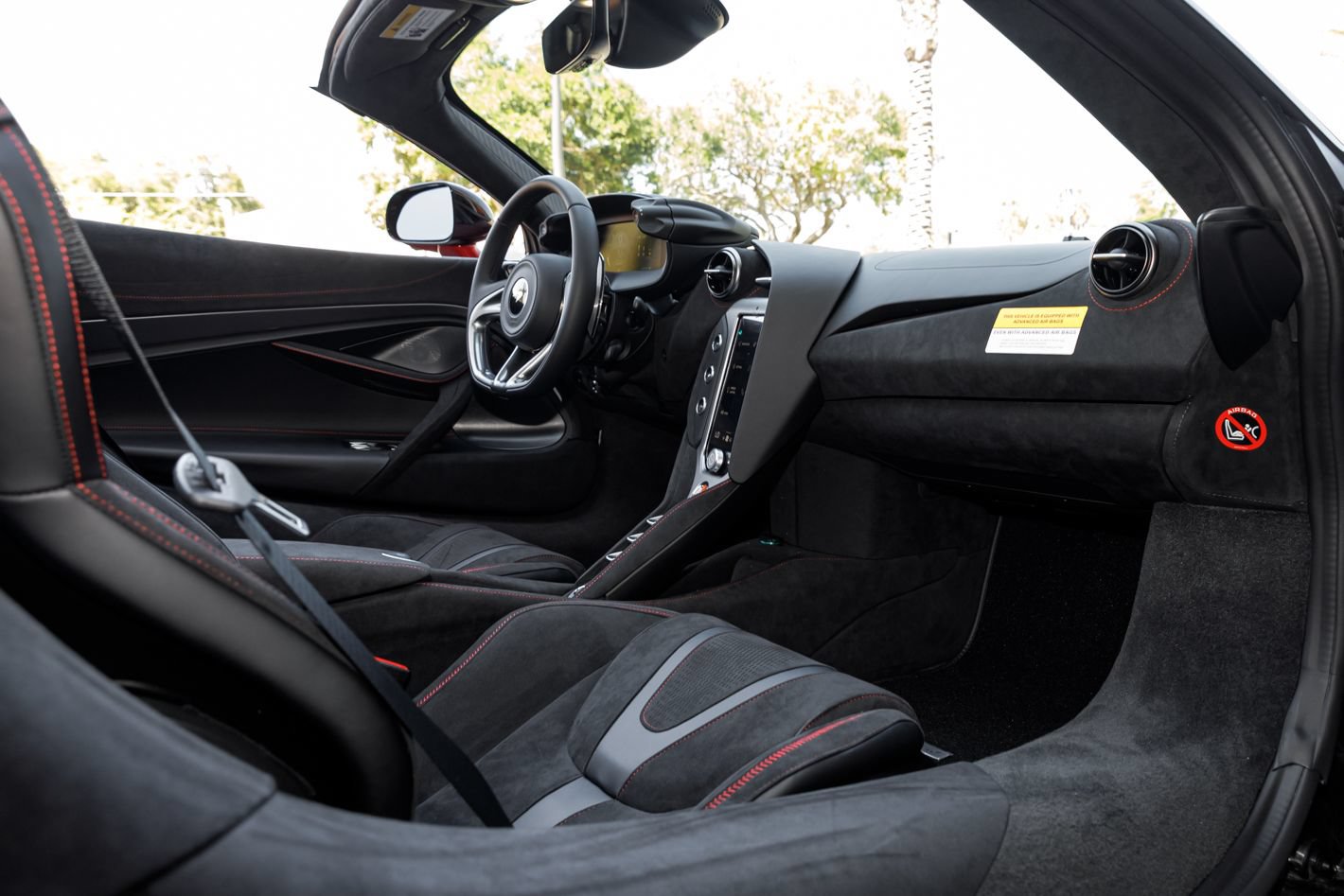 Used 2027 McLaren 750S Spider RWD image 66