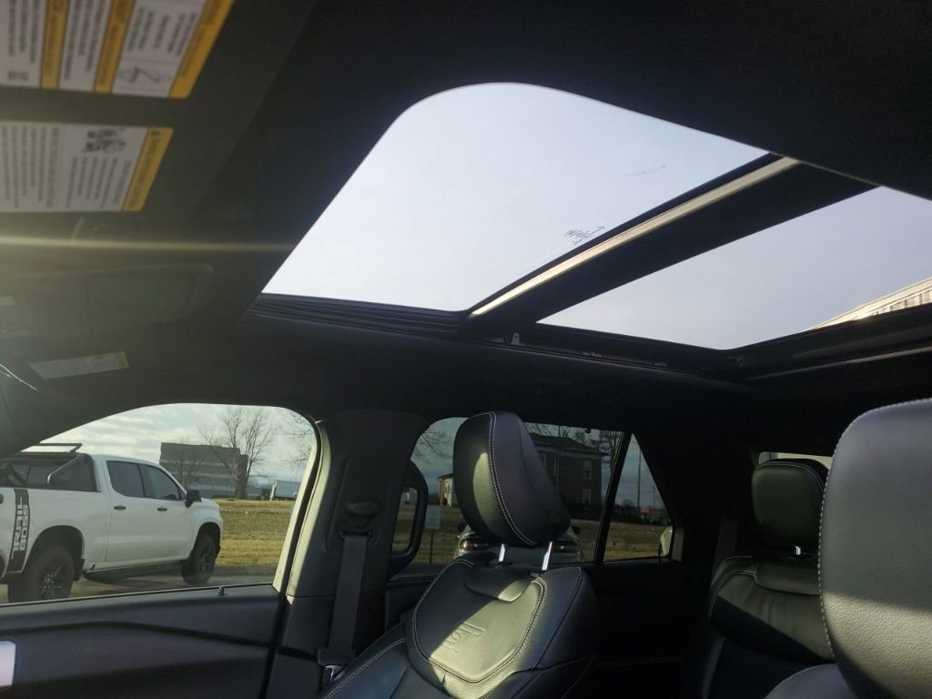Used 2022 Ford Explorer ST w/ Equipment Group 401A image 14