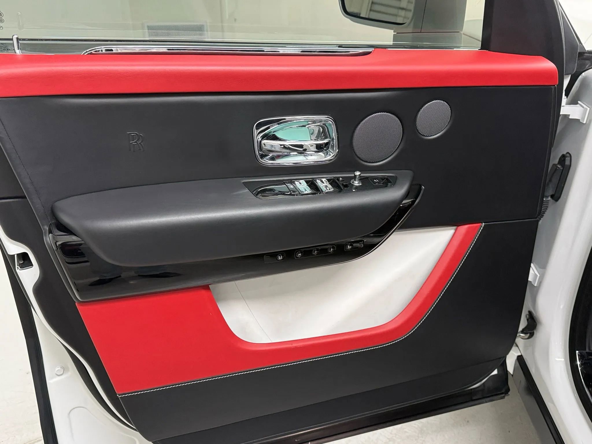 Used 2020 Rolls-Royce Cullinan image 9