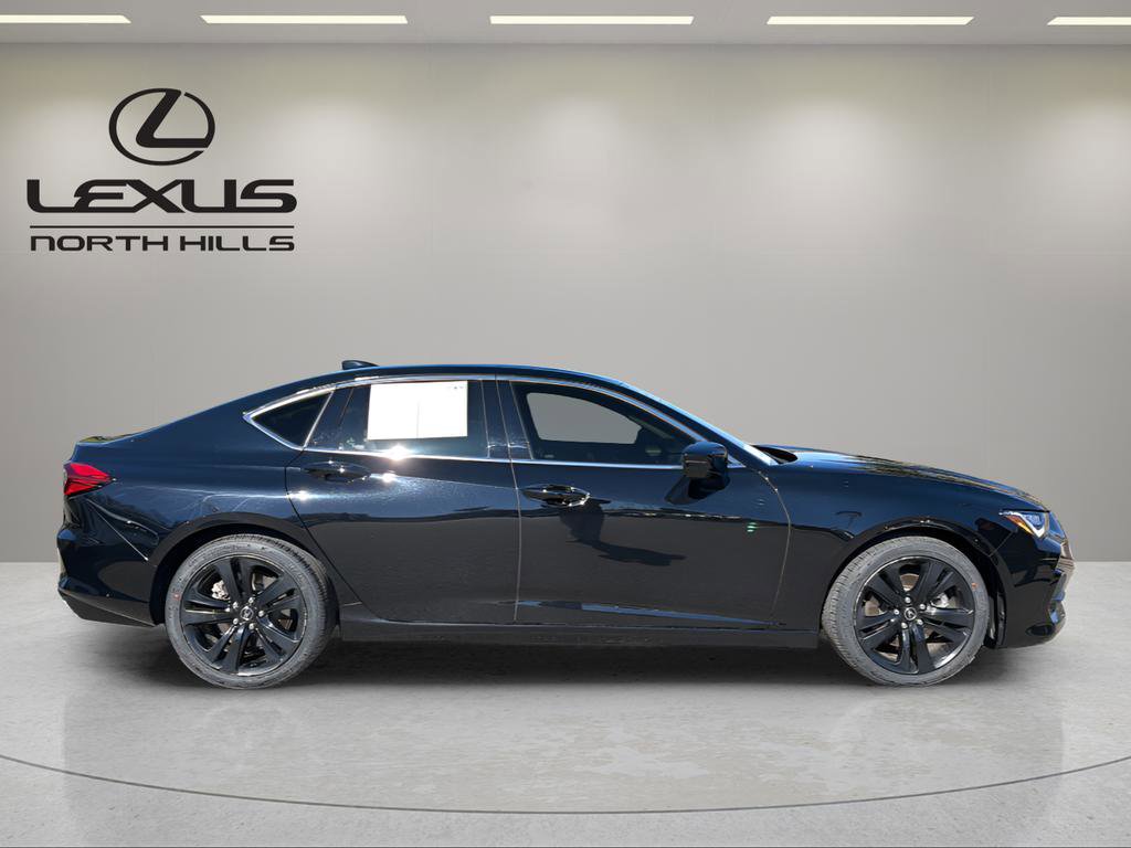 Used 2023 Acura TLX w/ Technology Package image 5