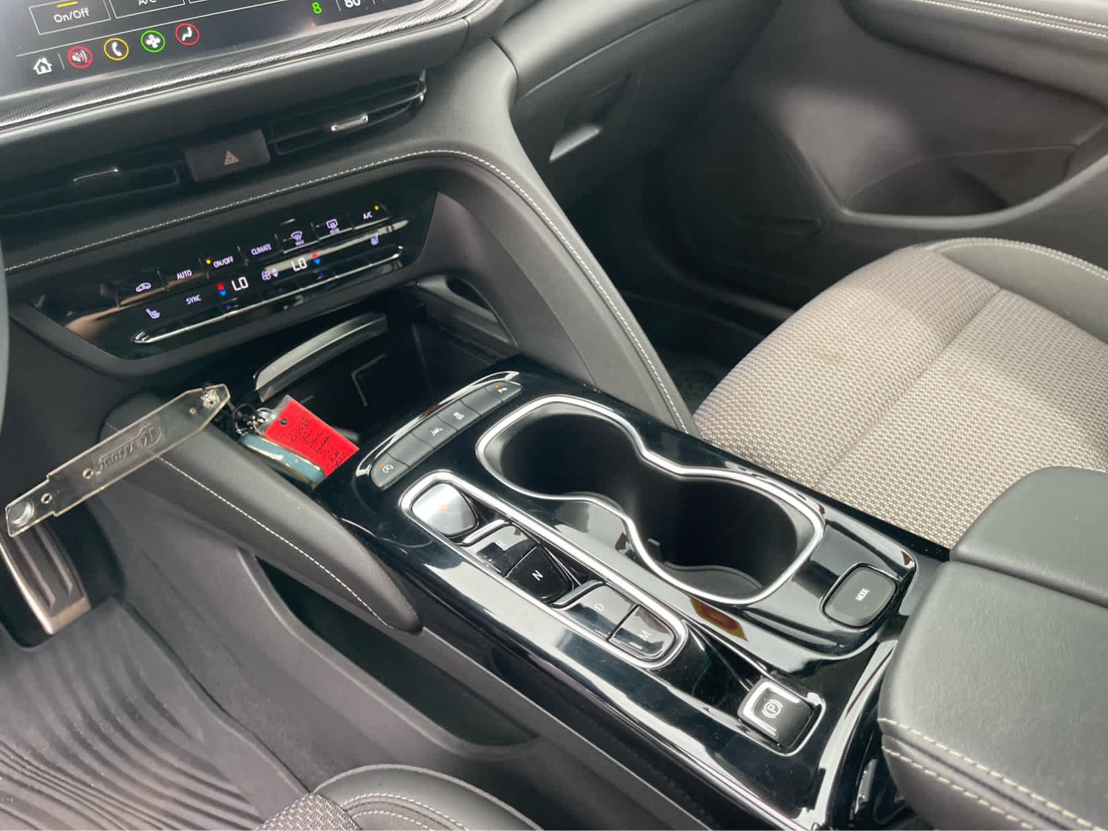 Used 2022 Buick Envision Preferred FWD image 21