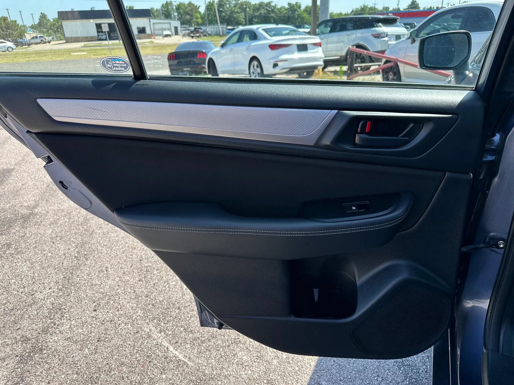 Used 2015 Subaru Legacy 2.5i AWD/4WD image 23