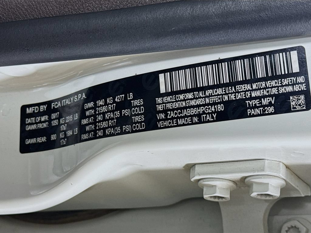 Used 2017 Jeep Renegade Latitude FWD image 38