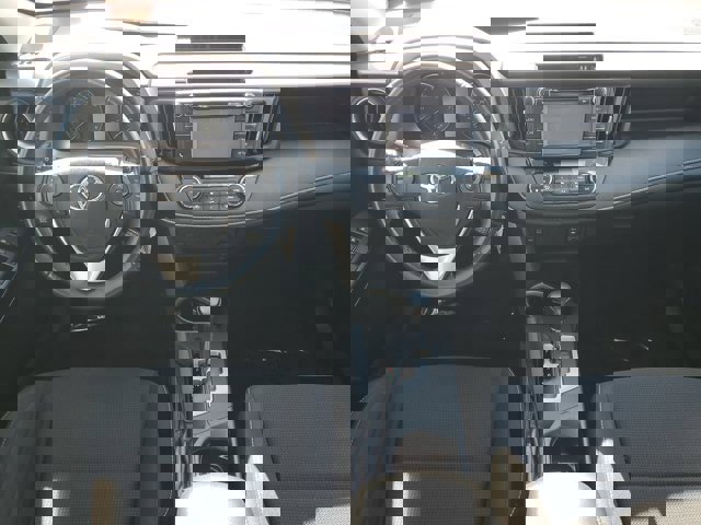 Used 2018 Toyota RAV4 XLE image 7