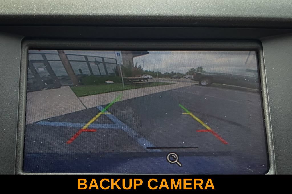 Used 2016 Ford Fusion SE FWD image 3
