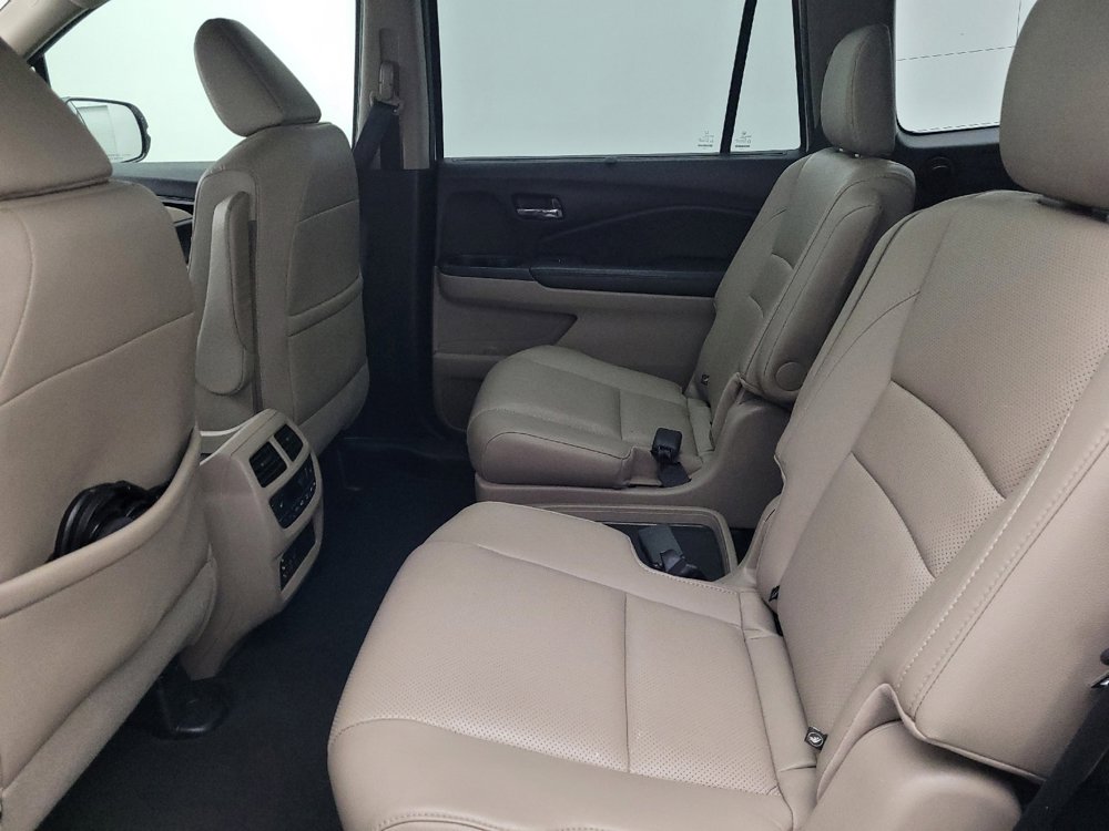 Used 2017 Honda Pilot Elite image 18