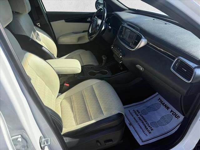 Used 2017 Kia Sorento SX image 20