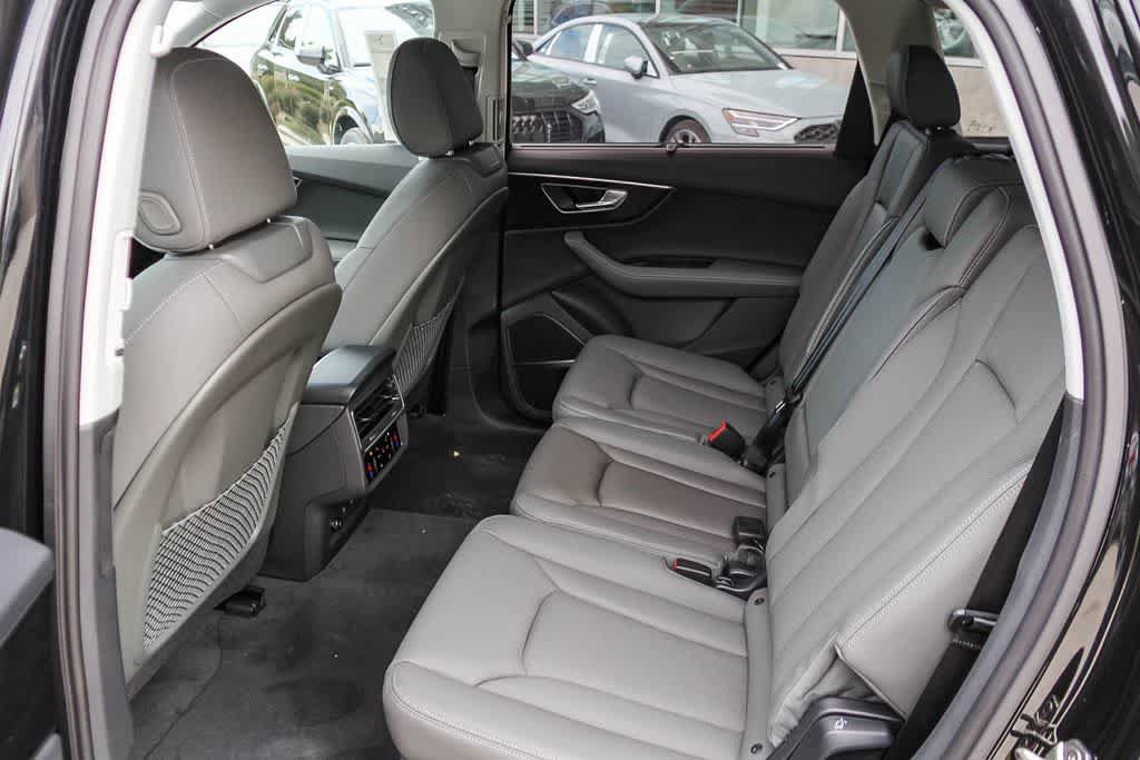 Used 2025 Audi Q7 3.0T Premium Plus w/ Premium Plus Package AWD/4WD image 17