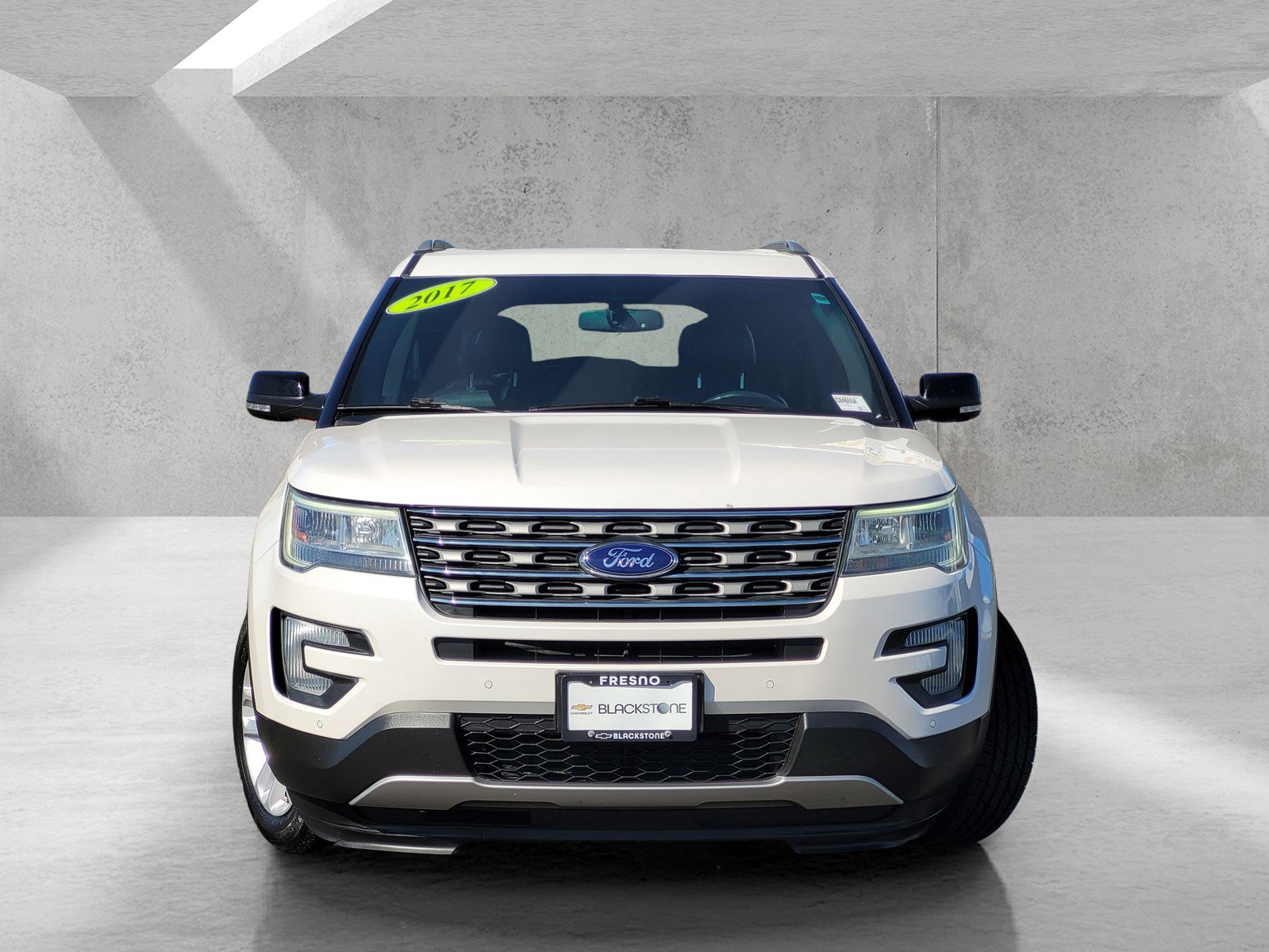 Used 2017 Ford Explorer XLT w/ Equipment Group 202A image 2