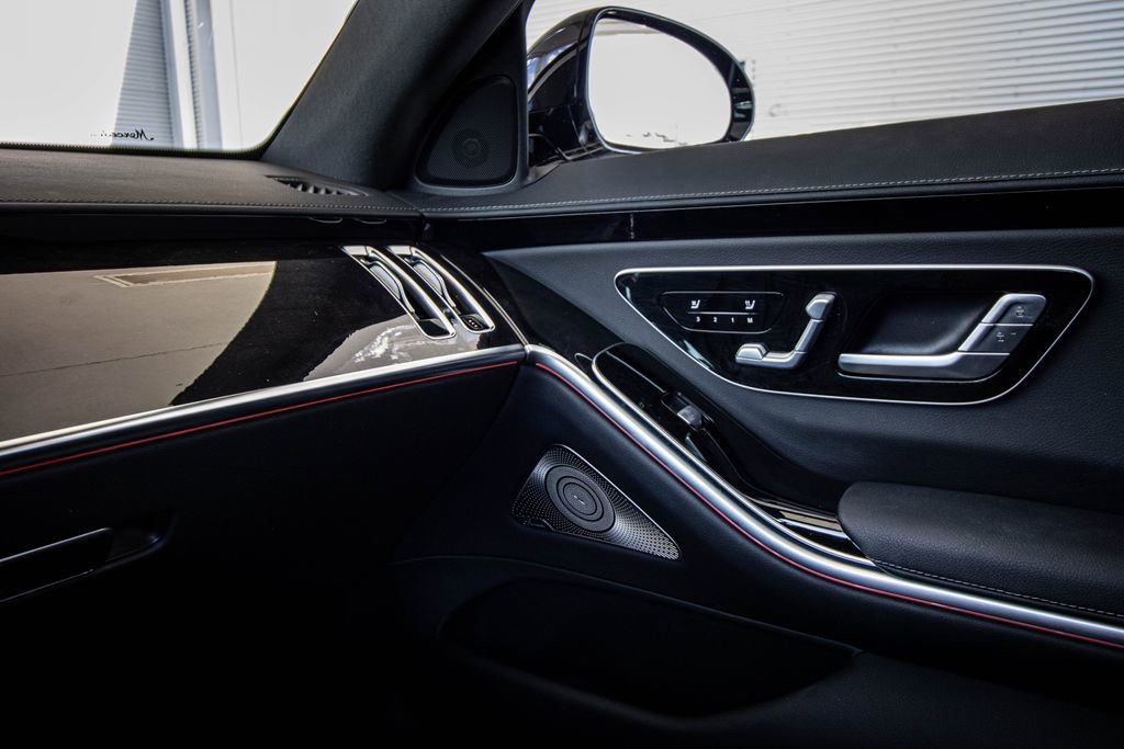 Used 2023 Mercedes-Benz S 500 4MATIC image 32