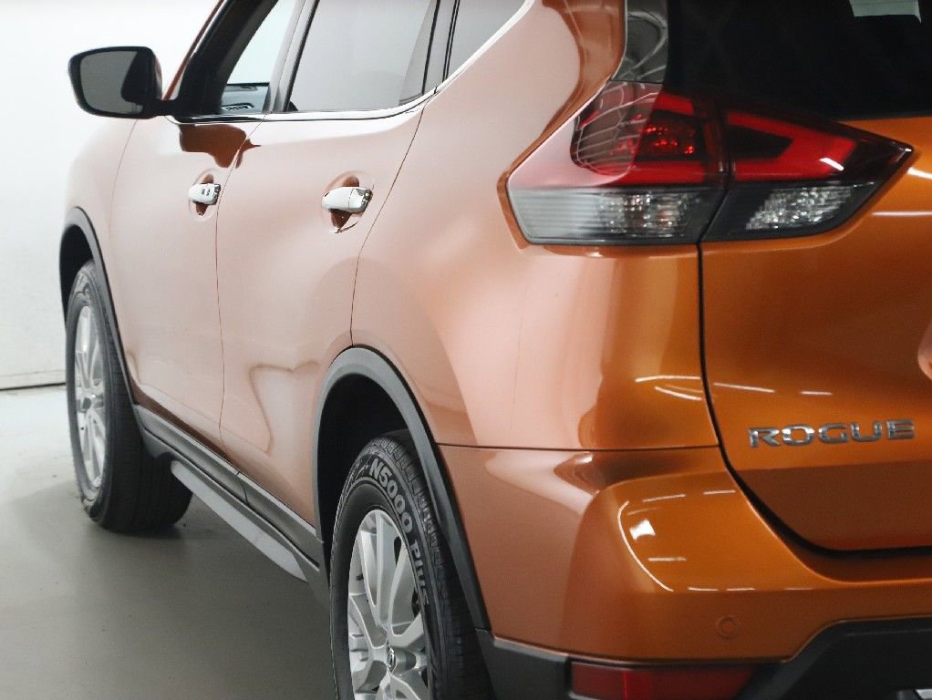 Used 2019 Nissan Rogue SV image 42