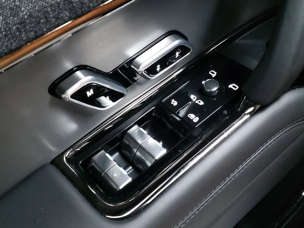 Used 2024 Land Rover Range Rover Sport Dynamic SE image 10