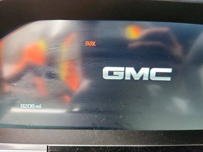 Used 2026 GMC Sierra 1500 SLT AWD/4WD image 9