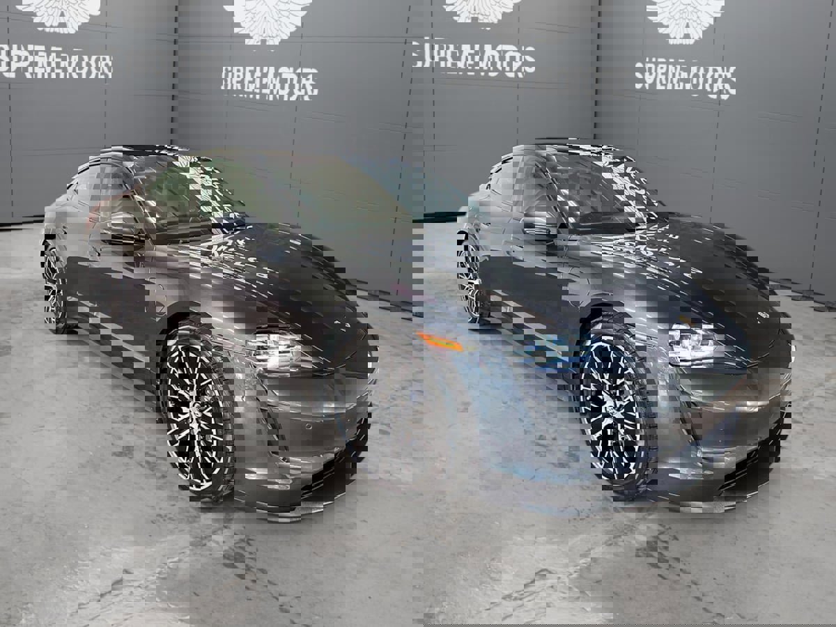 Used 2021 Porsche Taycan image 4