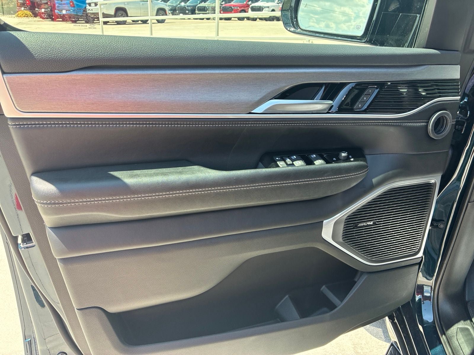 New 2026 Jeep Grand Wagoneer L Limited AWD/4WD image 16