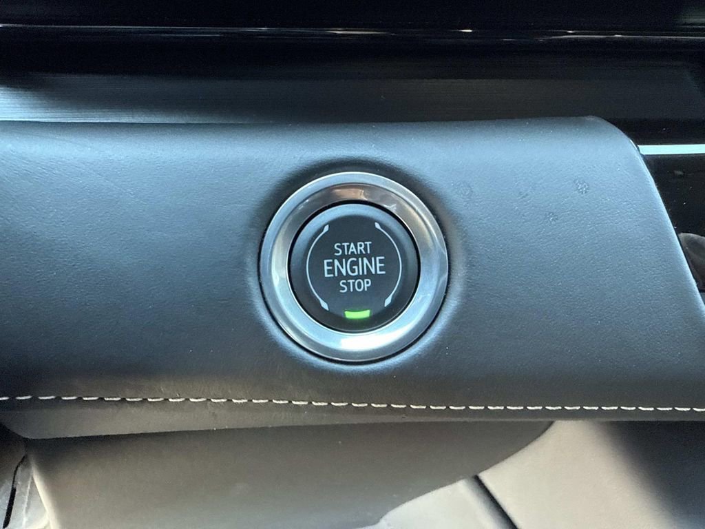 Certified 2024 Cadillac Escalade ESV Sport Platinum w/ LPO, ONYX Package image 29