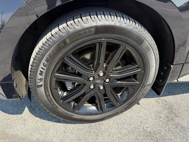 Certified 2020 Ford Edge ST-Line AWD/4WD image 10