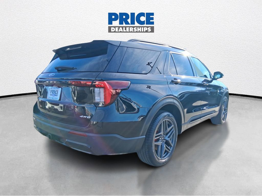 Certified 2025 Ford Explorer ST-Line w/ ST-Line Street Pack image 5