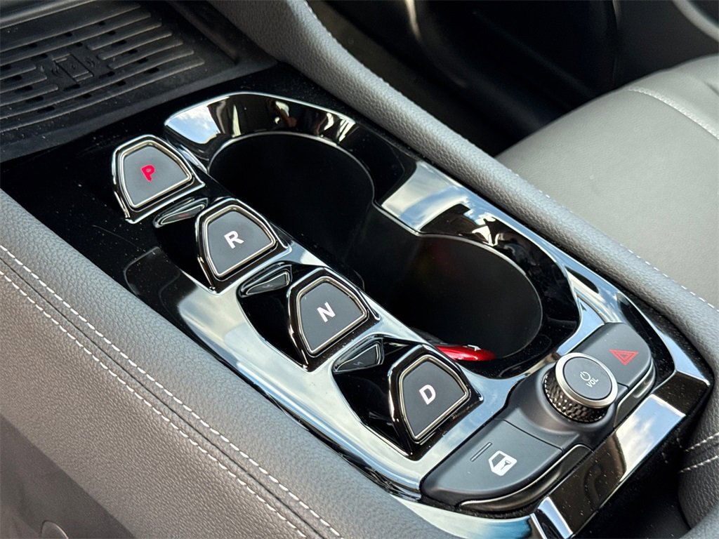 New 2025 VinFast VF 8 Eco image 25