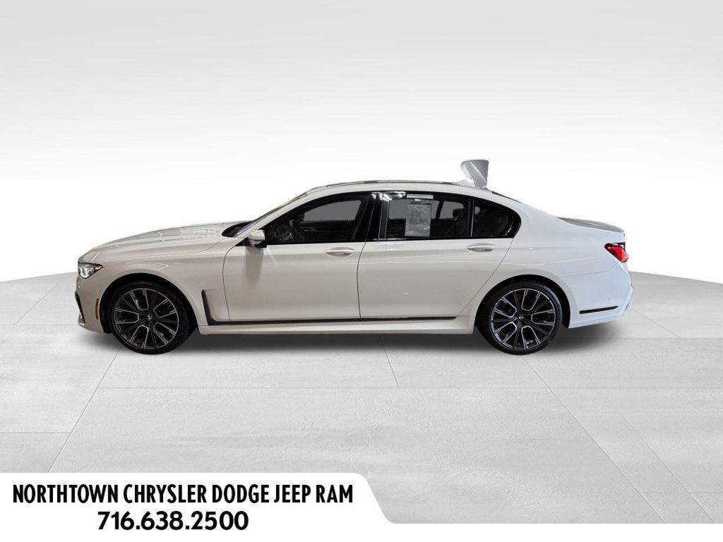 Used 2020 BMW M760i xDrive w/ Luxury Rear Seating Package AWD/4WD image 2