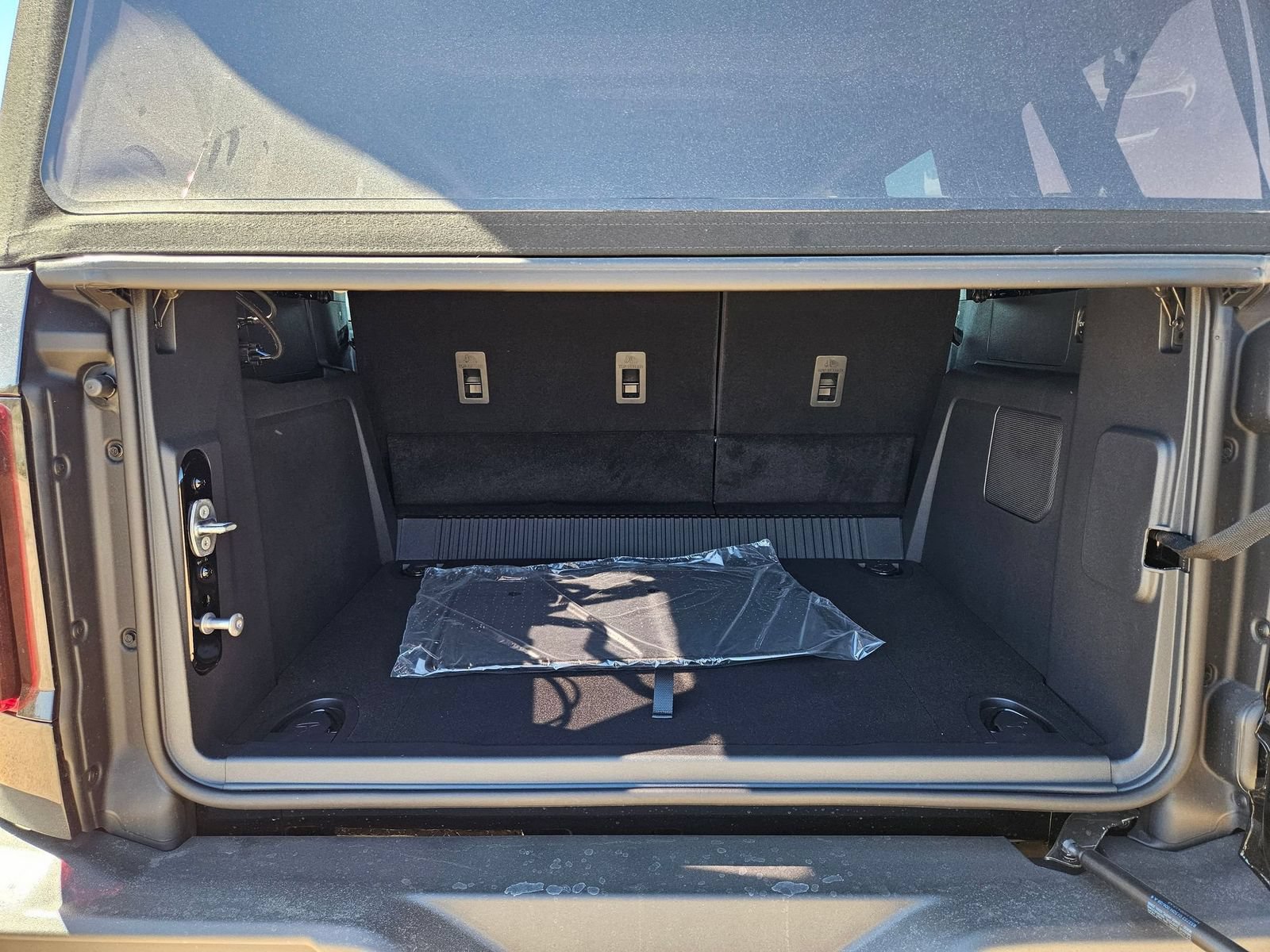 New 2026 Ford Bronco 4-Door AWD/4WD image 7