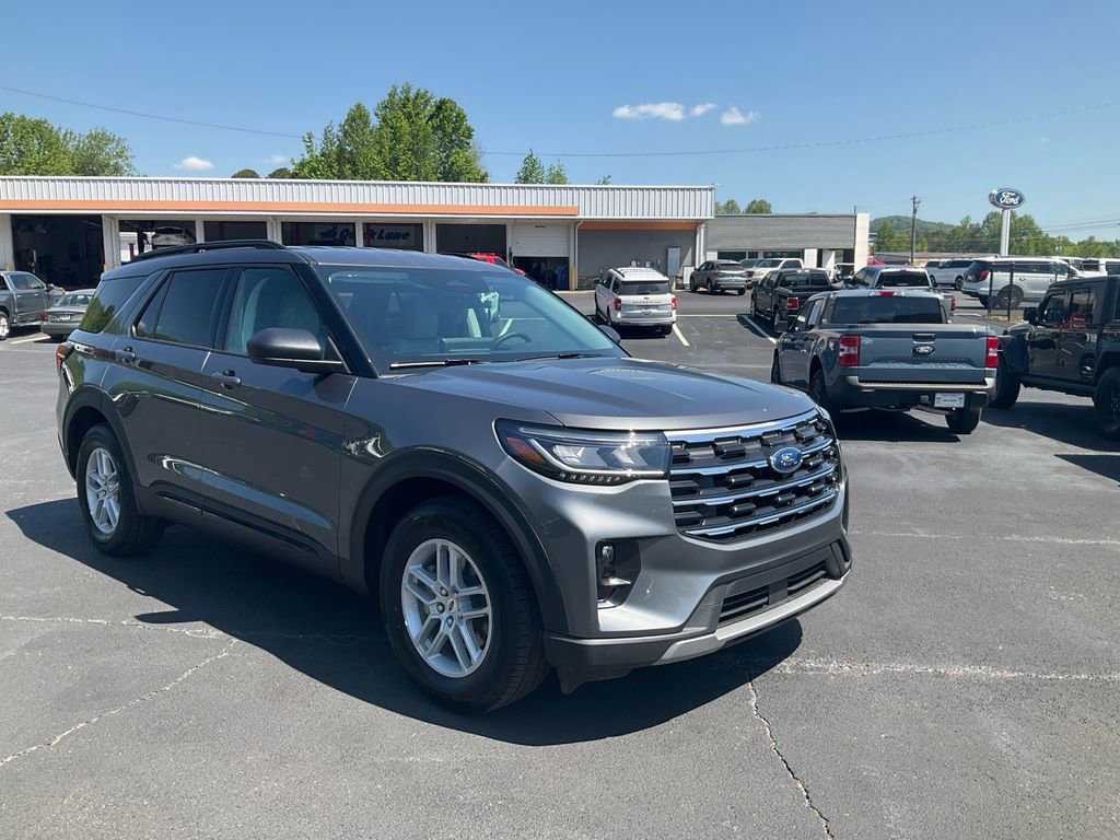 New 2026 Ford Explorer Active w/ Active Comfort Package RWD image 3