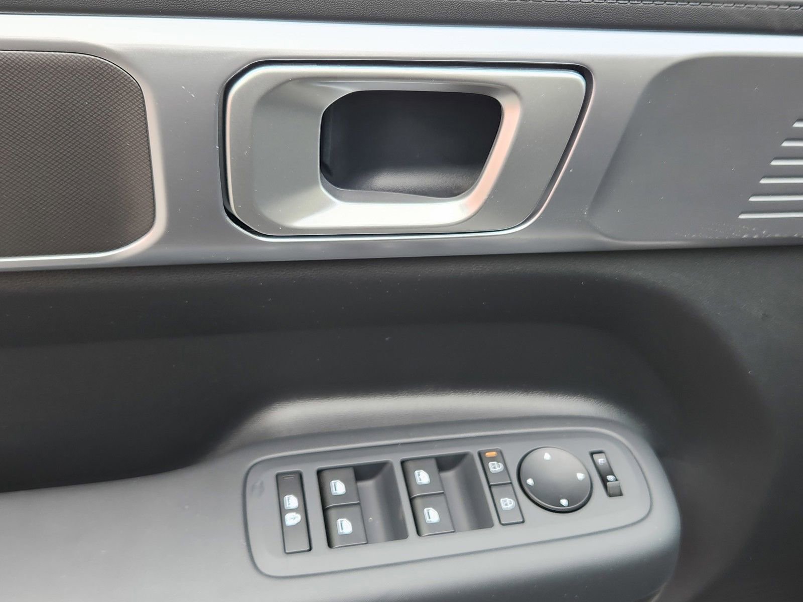 New 2026 Hyundai Santa Fe SE AWD/4WD image 9