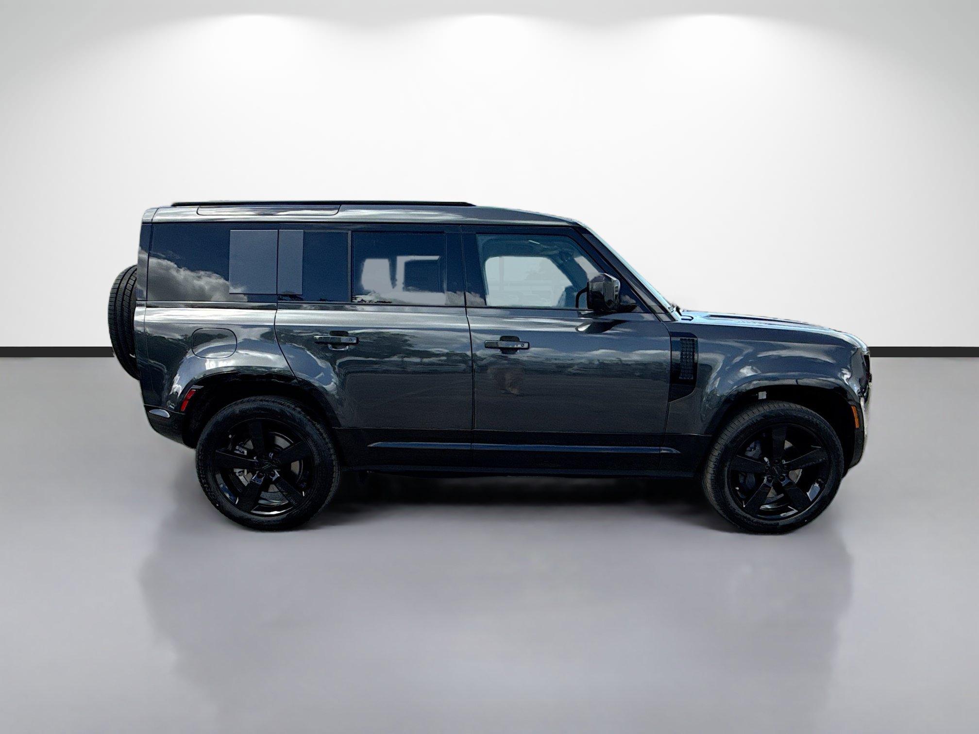 New 2026 Land Rover Defender 110 X-Dynamic SE AWD/4WD image 6
