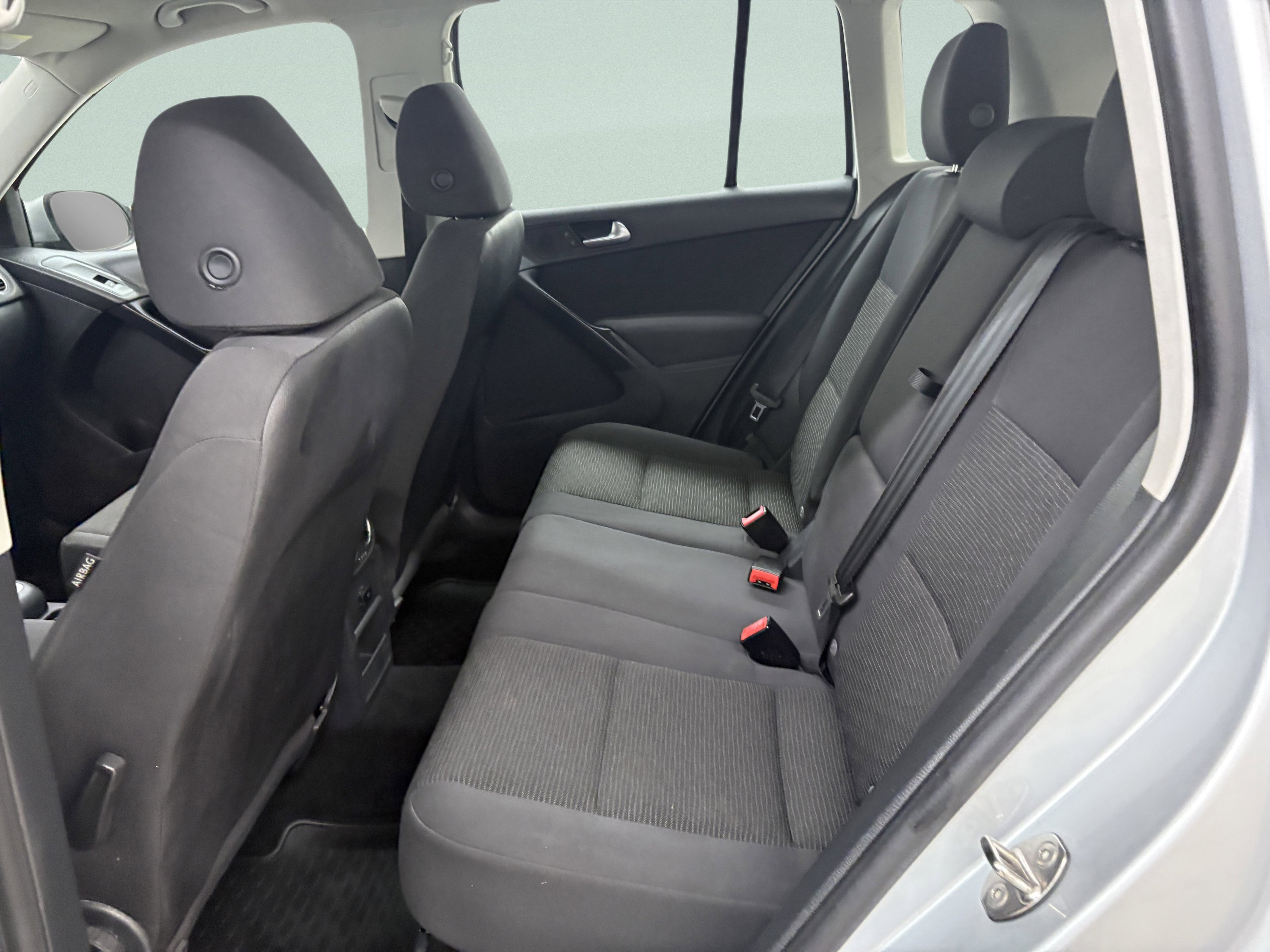 Used 2014 Volkswagen Tiguan S FWD image 12