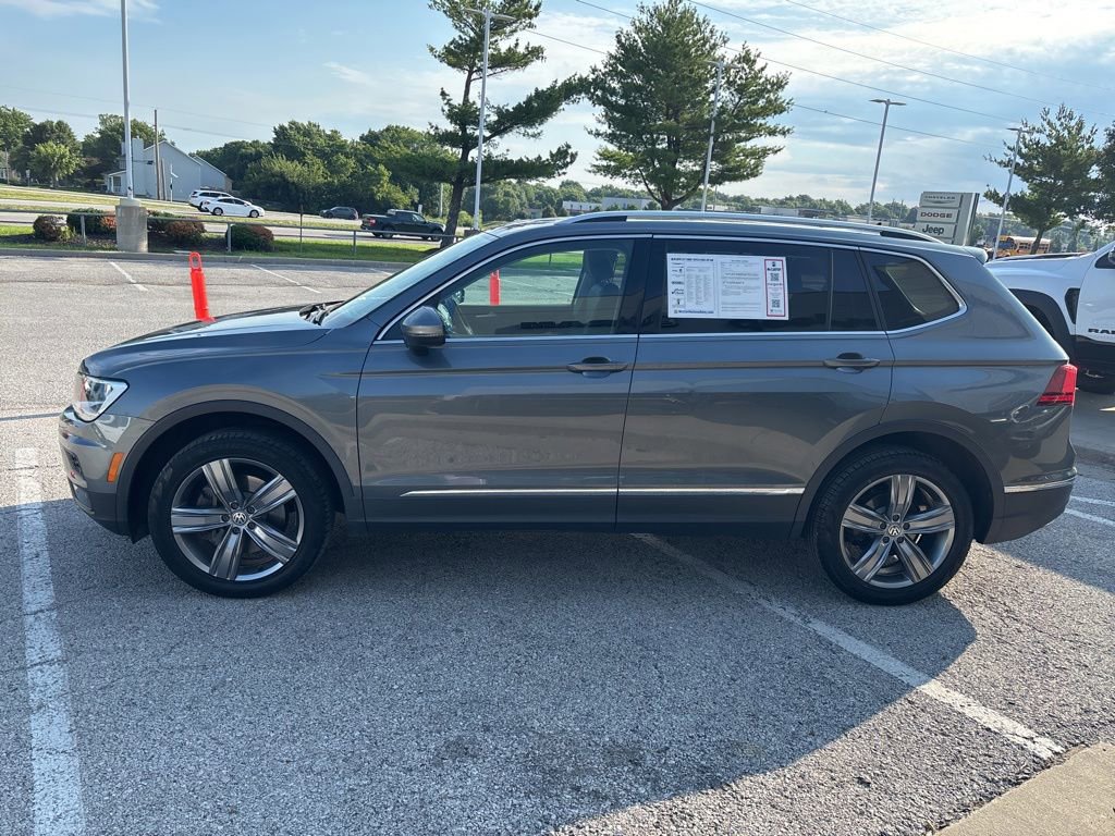 Used 2020 Volkswagen Tiguan SEL AWD/4WD image 16