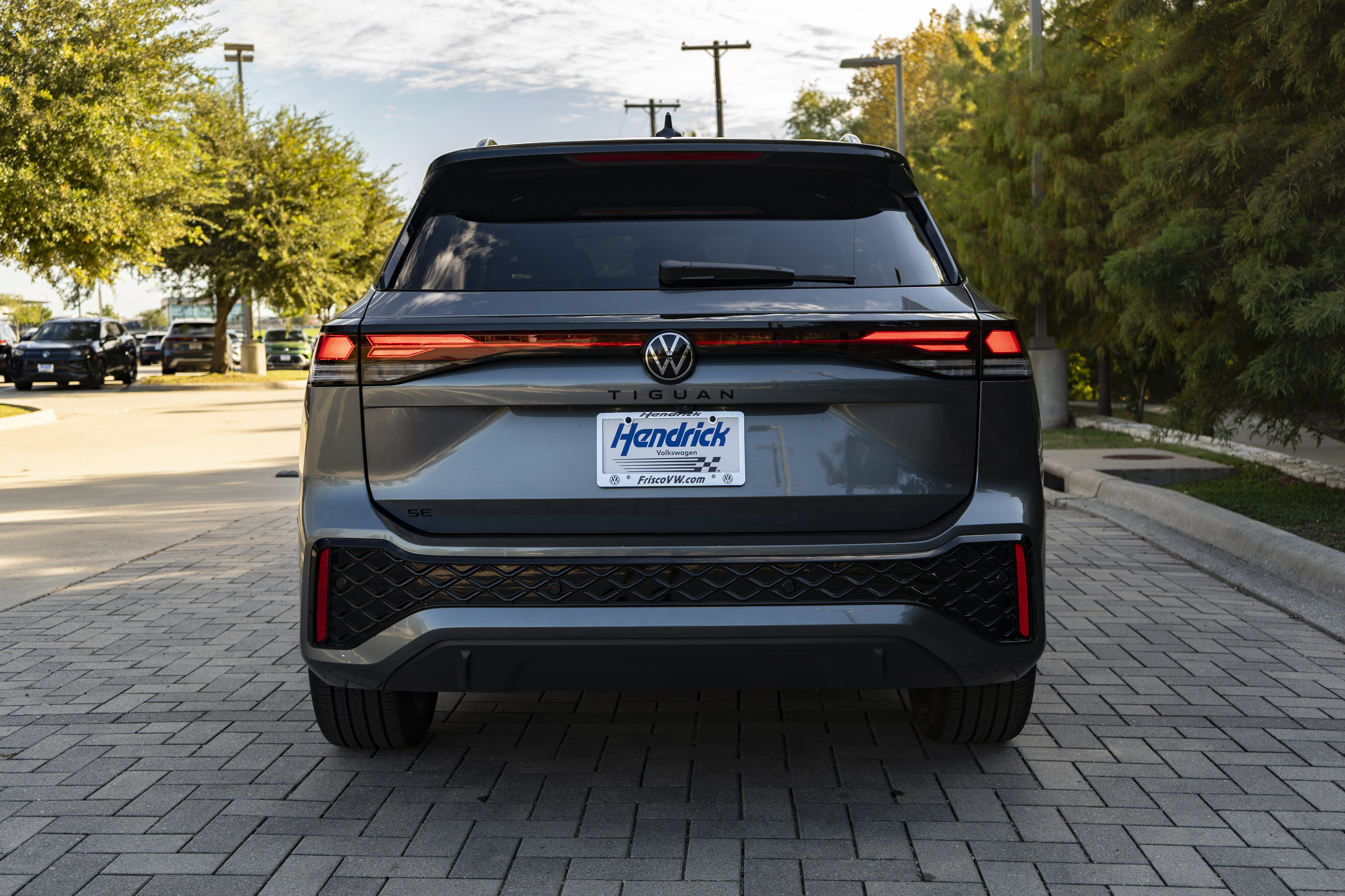 Certified 2026 Volkswagen Tiguan SE R-Line FWD image 7