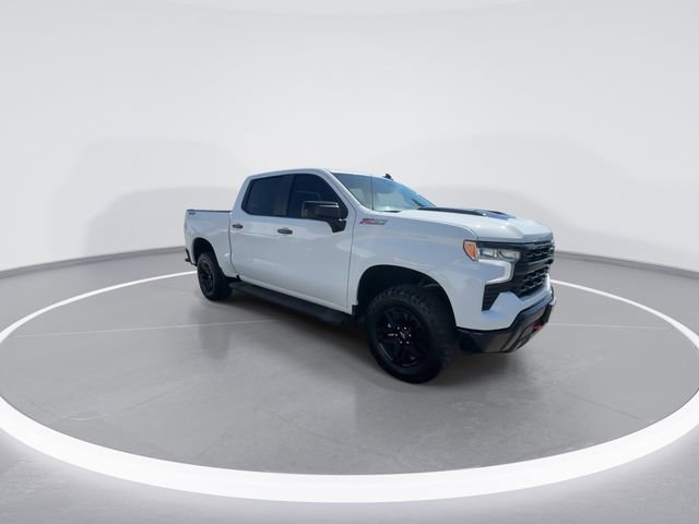 Used 2024 Chevrolet Silverado 1500 LT Trail Boss w/ Protection Package AWD/4WD image 2