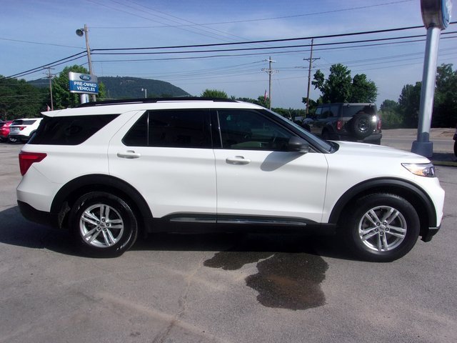 Used 2022 Ford Explorer XLT w/ Equipment Group 202A image 8