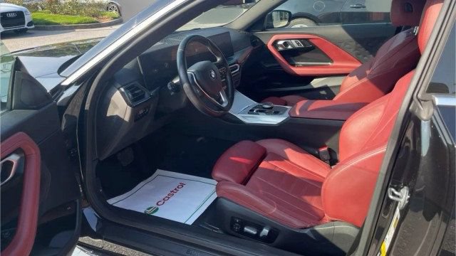 Used 2023 BMW 230i Coupe w/ Premium Package RWD image 9
