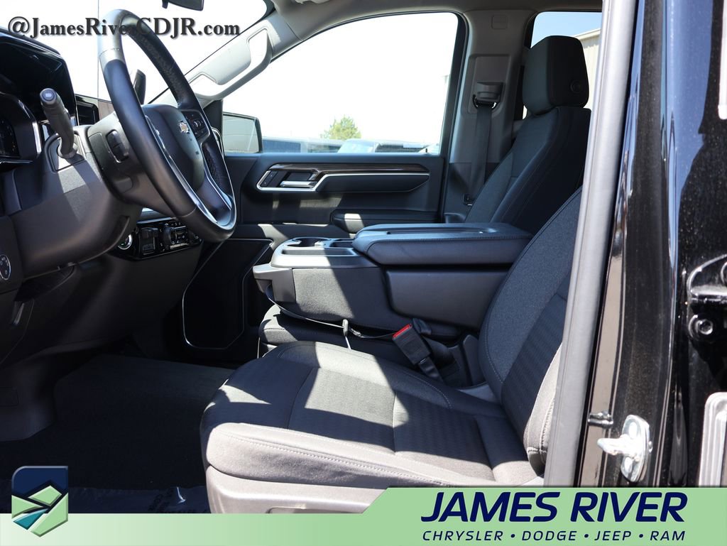 Used 2025 Chevrolet Silverado 1500 LT image 22