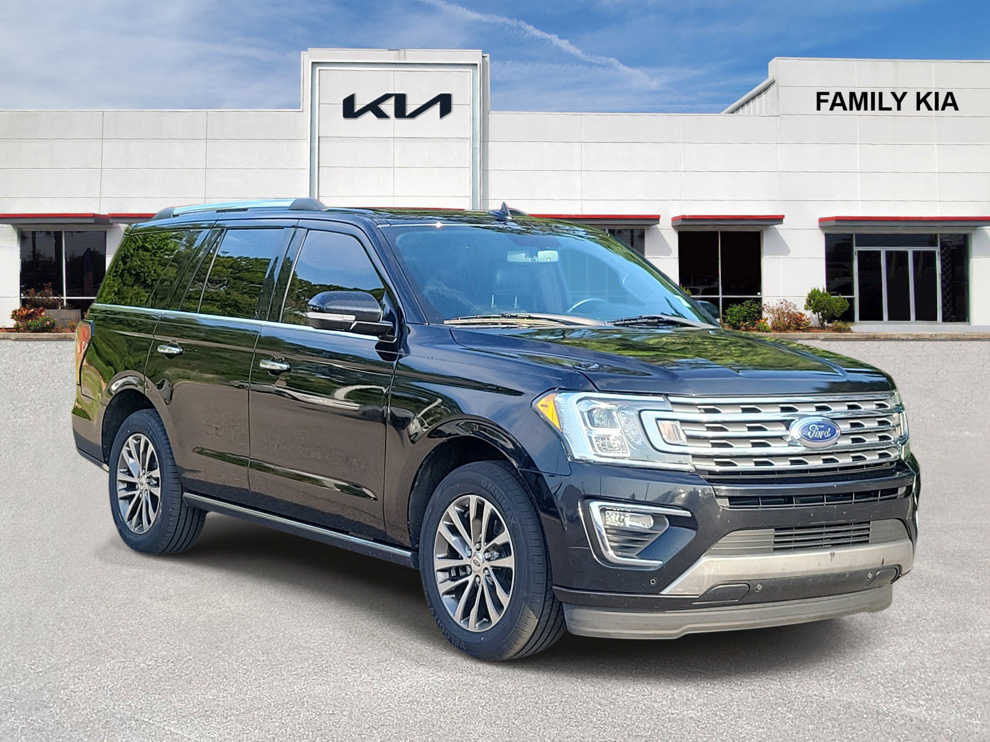 Used 2018 Ford Expedition Limited RWD image 1