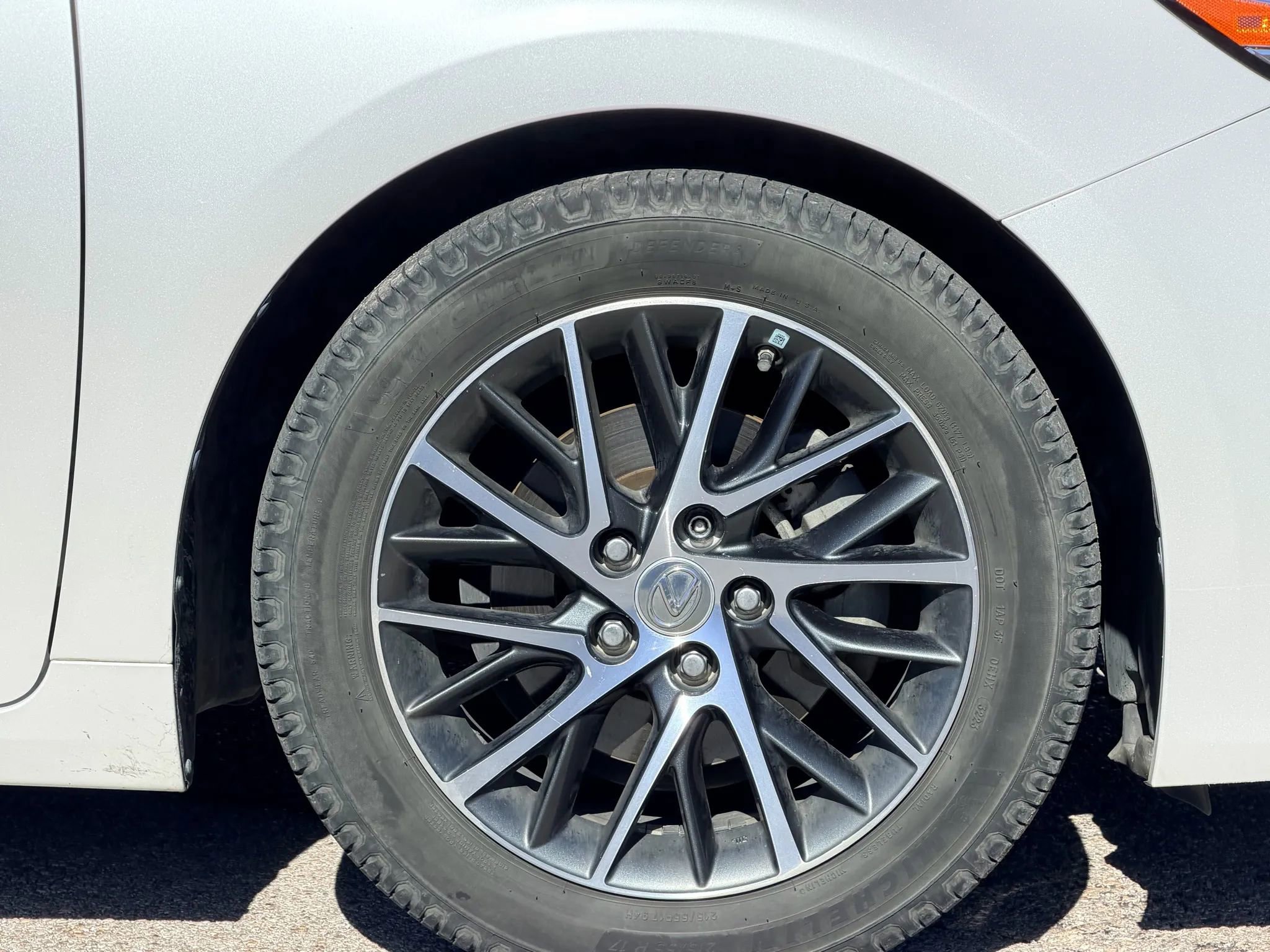 Used 2018 Lexus ES 350 w/ Luxury Package w/Wood Trim image 2