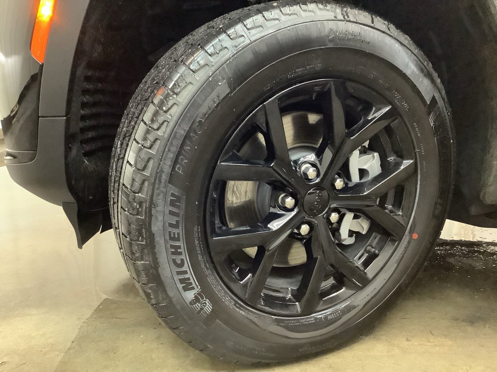 New 2025 Jeep Grand Cherokee L Altitude image 31