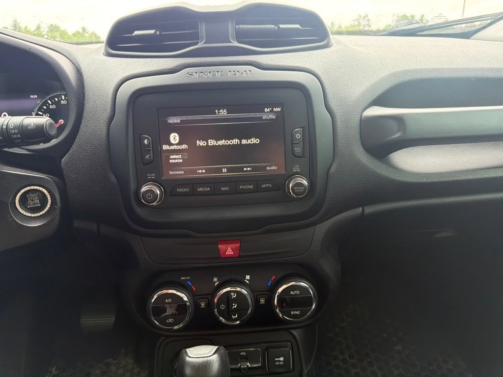 Used 2017 Jeep Renegade Trailhawk AWD/4WD image 26