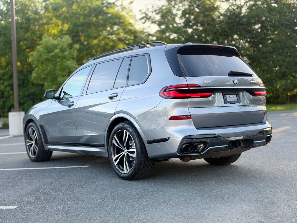 Used 2023 BMW X7 M60i w/ Executive Package AWD/4WD image 4